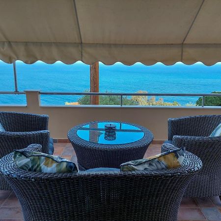 Golden Sunrise Apartment Gythio Ngoại thất bức ảnh