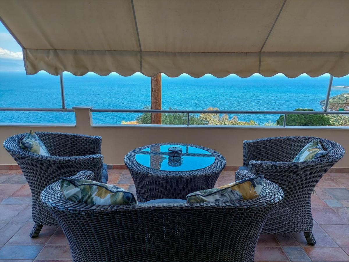 Golden Sunrise Apartment Gythio Ngoại thất bức ảnh