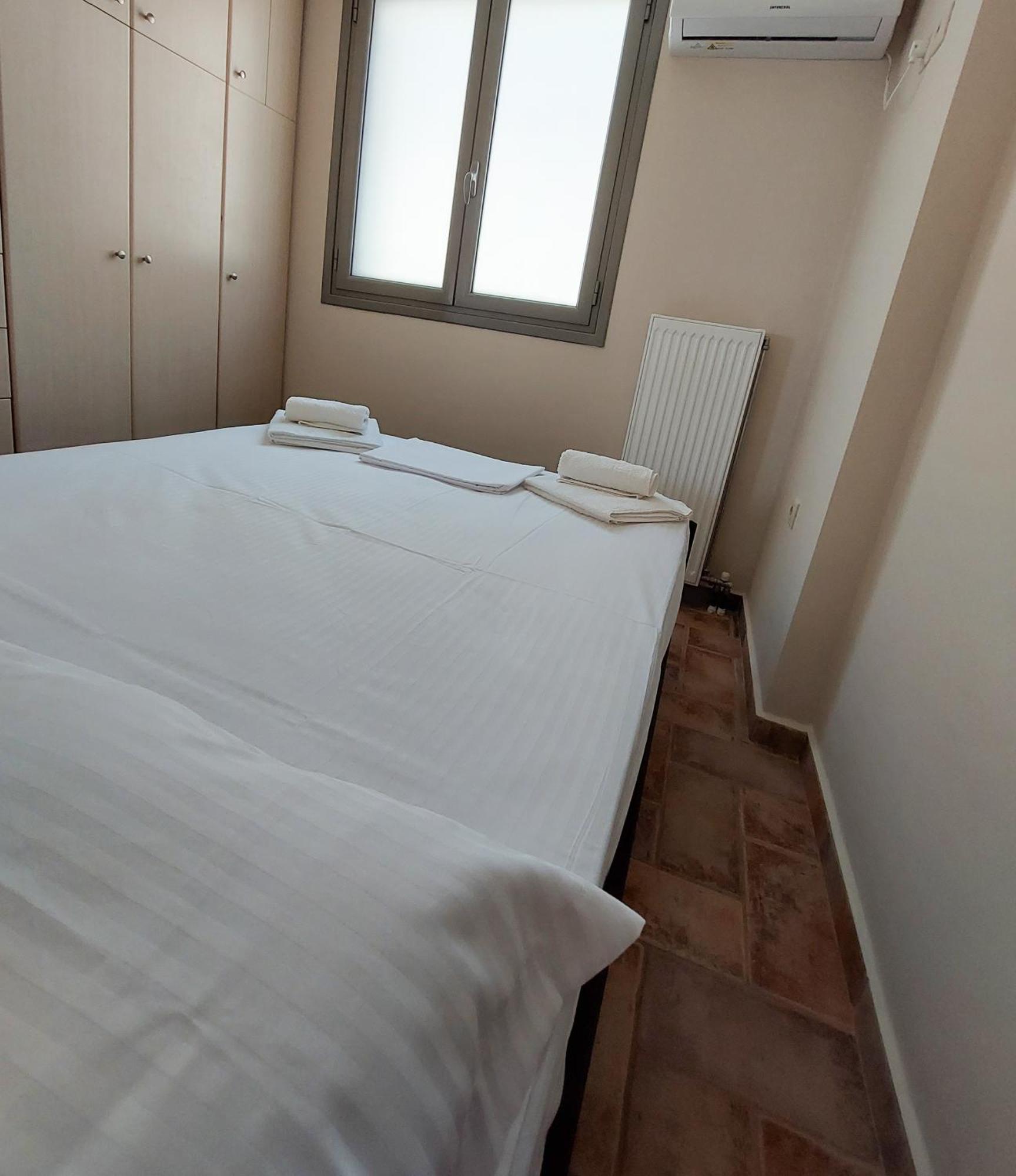 Golden Sunrise Apartment Gythio Phòng bức ảnh